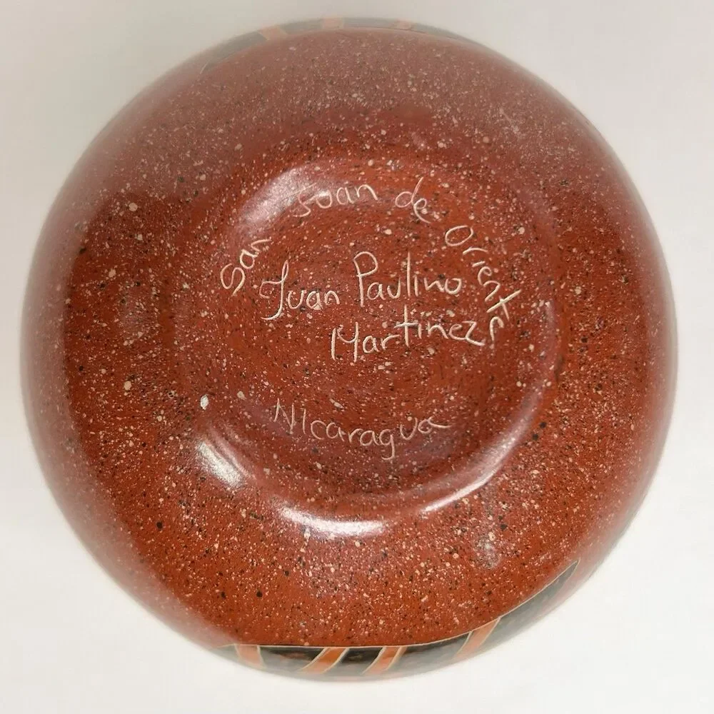 *Signed* Handmade Juan Paulino Martinez Pottery Vase Painted Cat In Nicaragua